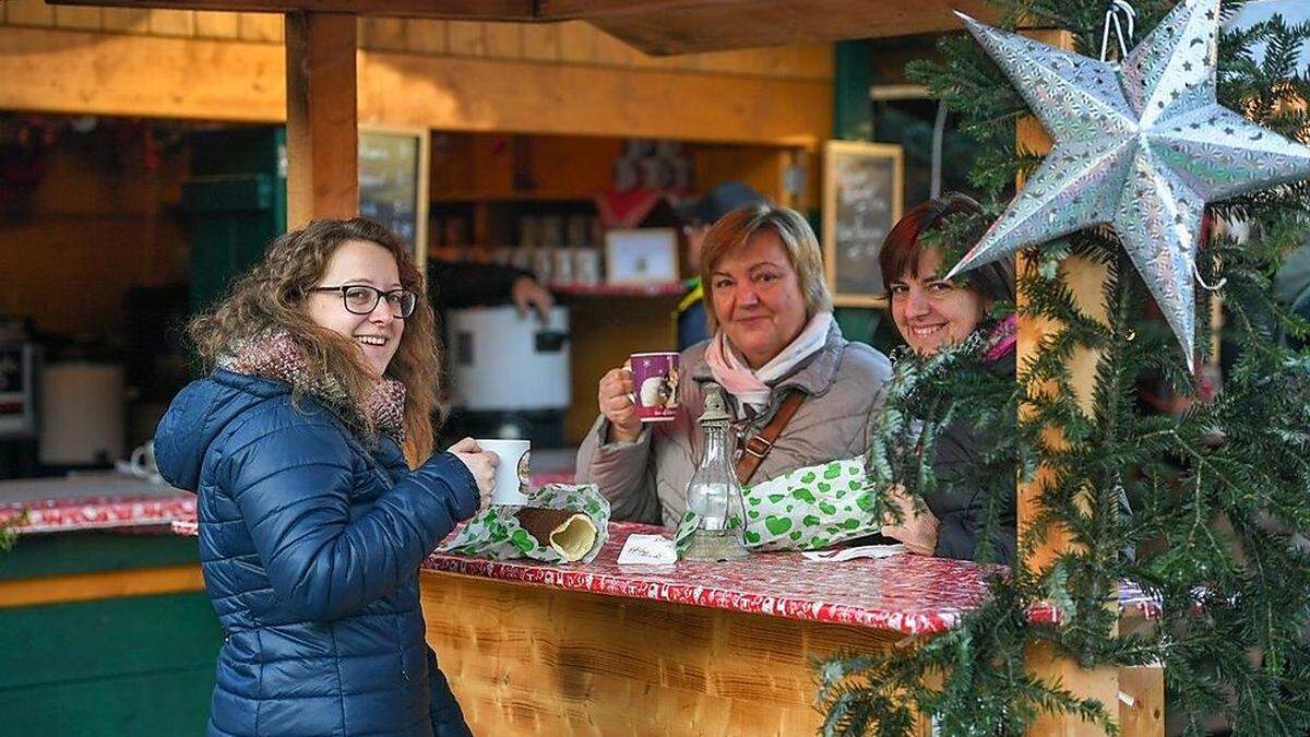 So gemütlich wie auf diesem Archivbild von der Waldweihnacht in Bruck wird es heuer auf Adventmärkten kaum zugehen