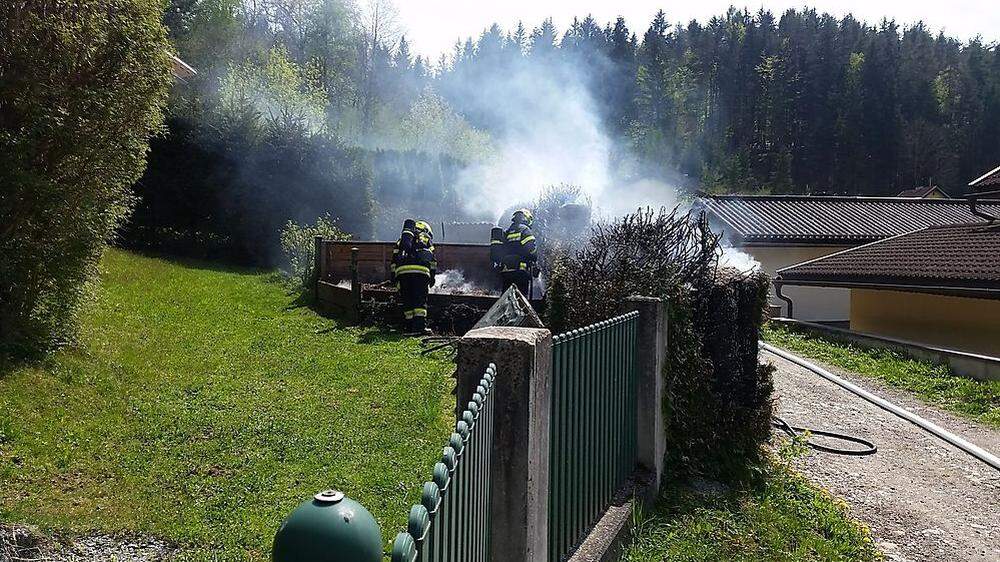 Heckenbrand im Villacher Stadtteil Gratschach