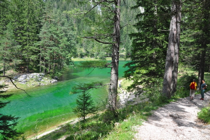 Der See präsentierte sich nach den vielen Regenfällen mit mehr Wasser, als sonst um diese Jahreszeit üblich.
