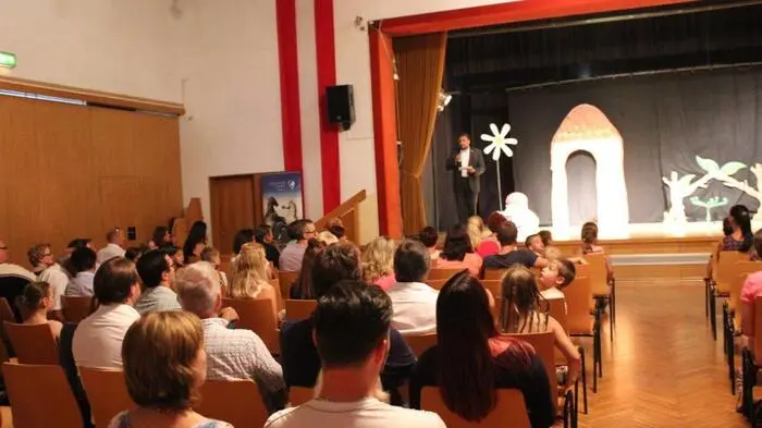 Mehr als 1000 große und kleine Besucher sahen die Uraufführung sowie die weiteren Vorstellungen des Stücks "Die kleine Rennmaus und ihr Zauberhaus" am 4. und 5. Juli im Volksheim Köflach.