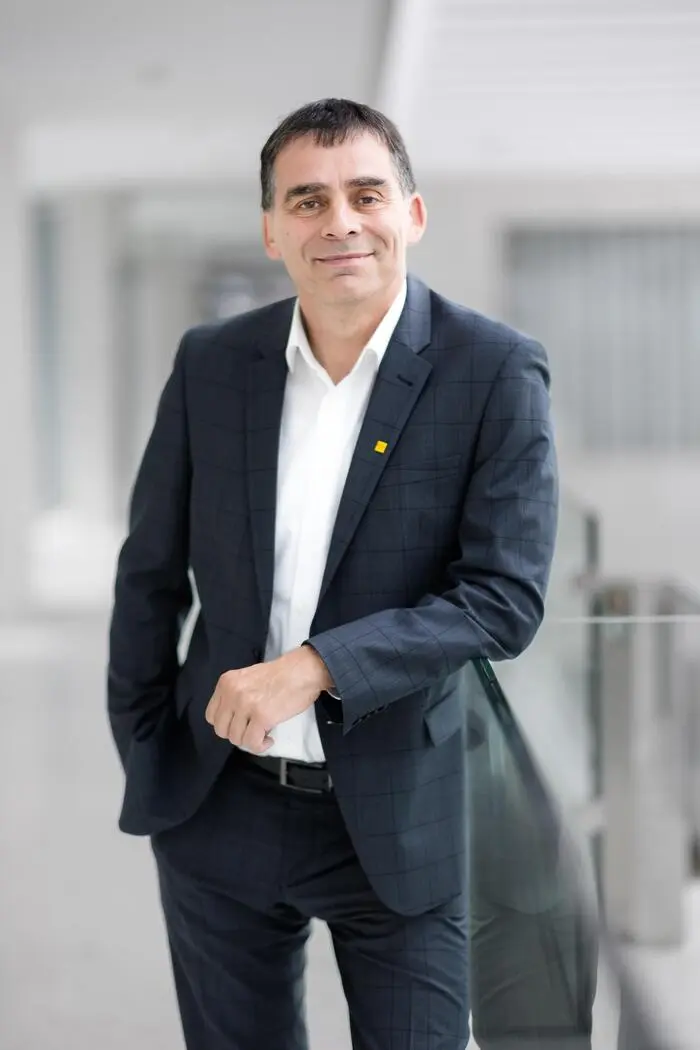 Peter Umundum, Generaldirektor-Stellvertreter der Österreichischen Post, sieht die Kumulation von Abgaben und Zöllen kritisch