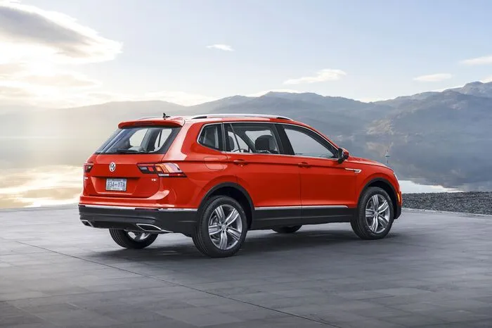 Damit streckt sich der Allspace mit einer Gesamtlänge von 4,7 Metern auf das Format des Konzernbruders Skoda Kodiaq.
