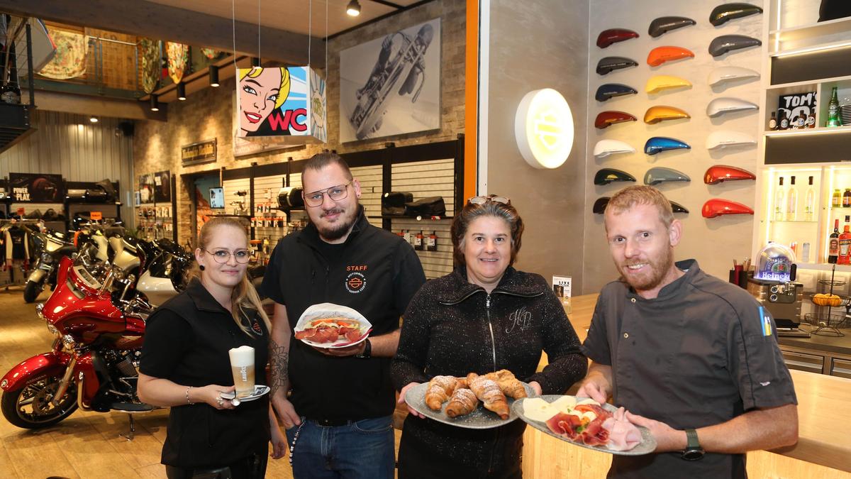 Silvia Masopust (Zweite von rechts) mit dem Team Kathi, Franz und Mathias