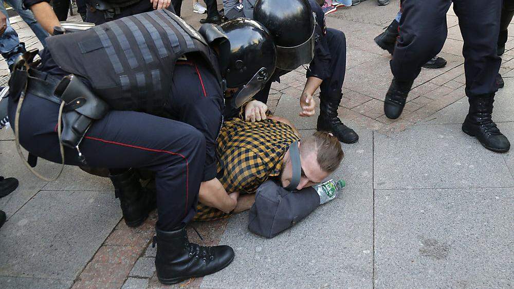 Sicherheitsbehörden verhaften in Moskau mehr als 1300 Demonstranten