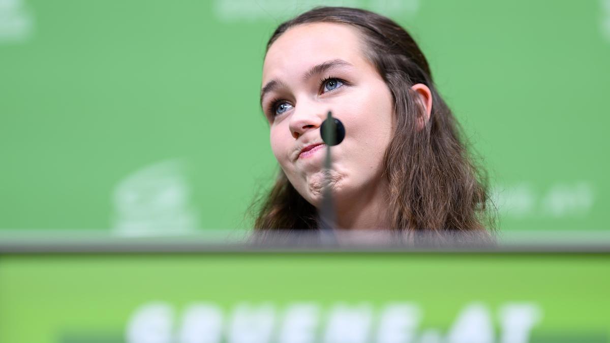 Lena Schilling | EU-Spitzenkandidatin Lena Schilling bei der Pressekonferenz der Grünen