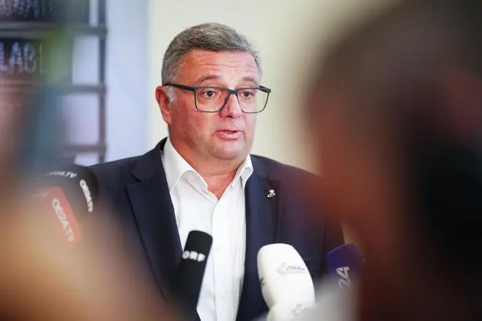 ABD0063_20240812 - WIEN - ÖSTERREICH: Jörg Leichtfried (SPÖ) am Montag, 12. August 2024, anl. des Hauptausschusses des Nationalrats mit geplanter Nominierung von Finanzminister Brunner als EU-Kommissar in Wien. - FOTO: APA/EVA MANHART