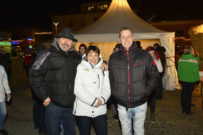 Geboten wurde ein Rahmenprogramm mit Musik, Fashion-Acts sowie Glücks- und Geschicklichkeitsspielen.