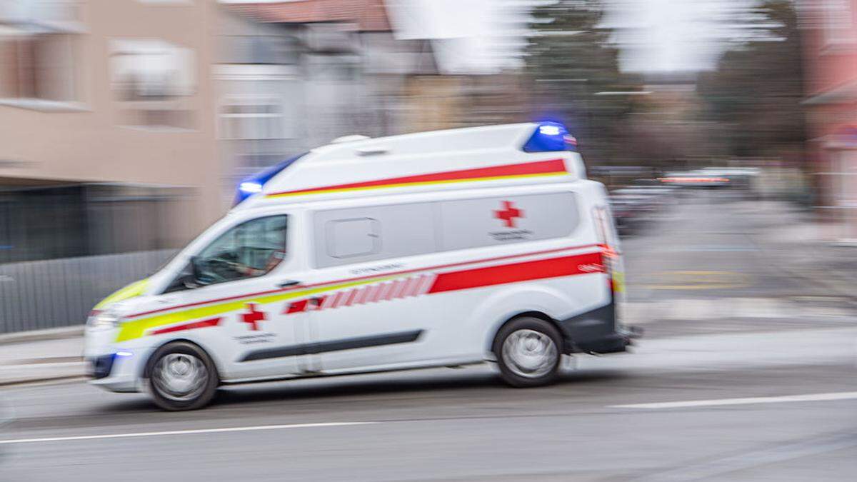 Schwer verletzt wurde am Freitagabend eine Radfahrerin in Graz