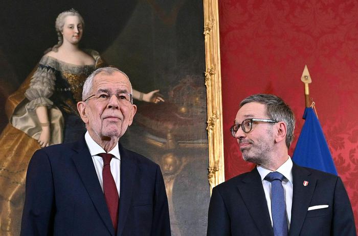  Van der Bellen und  Herbert Kickl vor Gespräch 