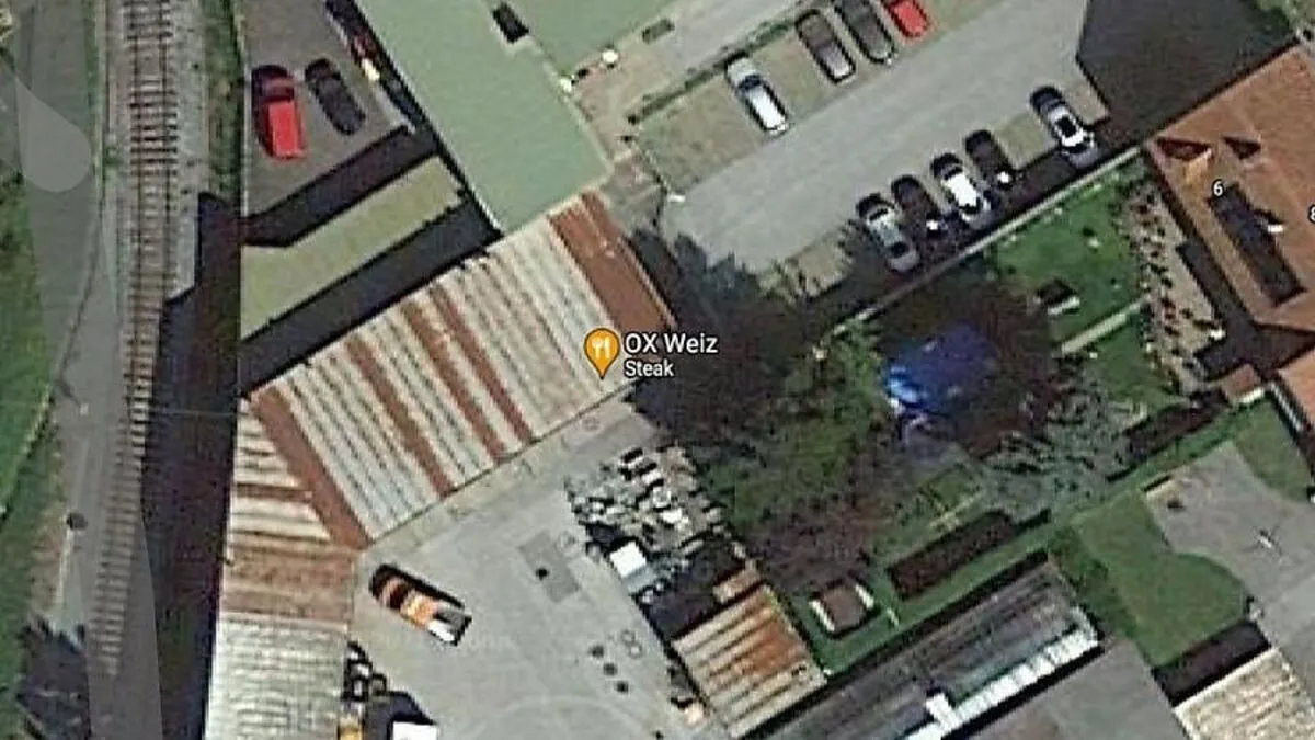 Das Steak-Restaurant Ox ist laut Google in einer alten Garage des Bauhofs zu finden...