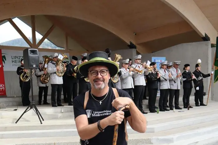 Unter der Gesamtleitung von Markus Kern (Foto) und Andreas Albrecher und tatkräftiger Mithilfe der Erlebnisregion Graz und den Stadtgemeinden Köflach und Bärnbach wurde den Teilnehmern ein Wandertag mit zahlreichen Höhepunkten geboten.
