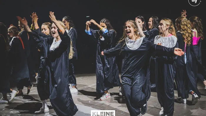 Am 26. Oktober feierten die Maturanten der Schulschwestern Eggenberg, in der Helmut List Halle ihren Maturaball. Unter dem Motto Sister Act - Ein himmlischer Abgang, wurde ausgelassen gefeiert. Hier gibt's die schönsten Bilder.