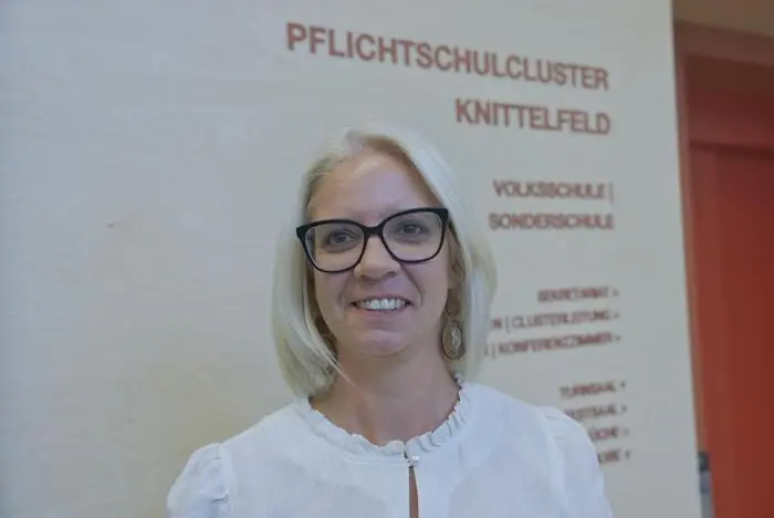 Schulleiterin Nicole Marktl koordiniert den Pflichtschulcluster aus Volksschule und Allgemeiner Sonderschule