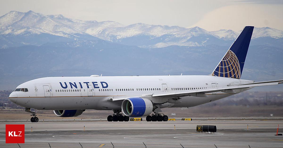 Mann rastet völlig aus: Passagier in USA wollte Tür in Flugzeug öffnen ...