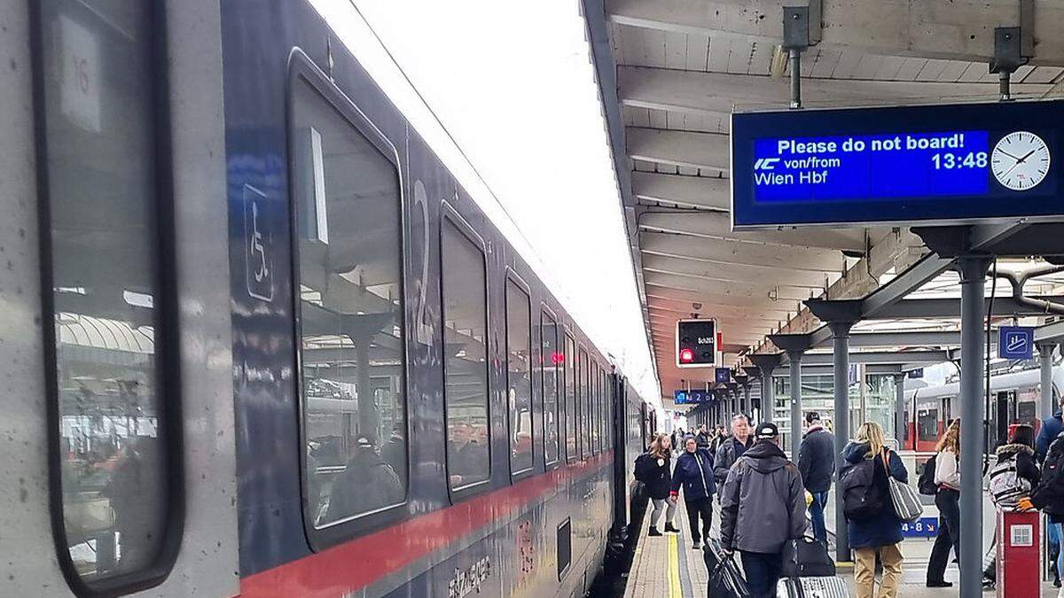 Pendler und Touristen nehmen das Angebot des öffentlichen Verkehrs wieder mehr in Anspruch