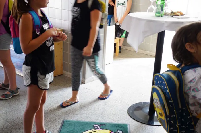 Die Schau richtet sich an Kinder und Jugendliche von sechs bis 14 Jahren und vermittelt grundlegendes Wissen zu den Themen Wetter, Klima und Klimaschutz.
