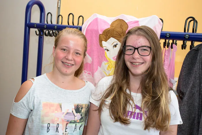 Sarah Griebichler (links) und Lisa Derler.