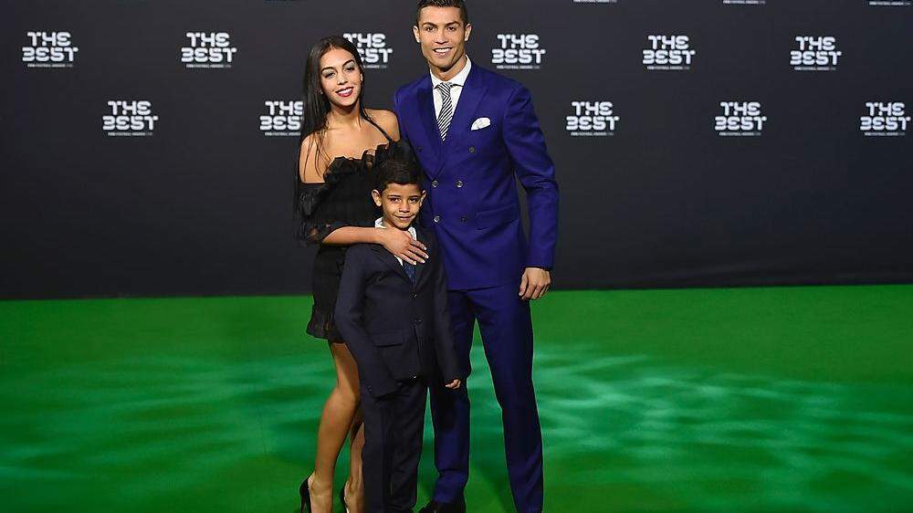 Ronaldo mit Freundin Georgina und Sohnemann Ronaldo jr.