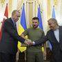 Der türkische Präsident Recep Tayyip Erdogan, der ukrainische Präsident Wolodymyr Selenskyj  und UNO-Generalsekretär António Guterres