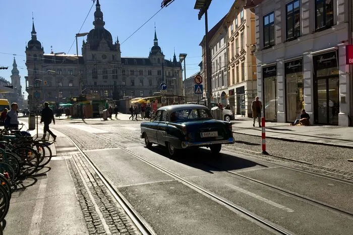 Auch Oldtimer-Besitzer nutzen den Tag für eine Ausfahrt