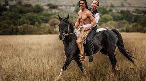Beste Freunde: Winnetou und Old Shatterhand teilen sich sogar ein Pferd