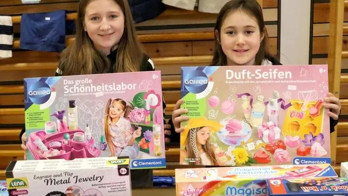 Voll auf ihre Kosten kamen am Wochenende Flohmarktfreunde in der Gemeinde Guttaring. In der örtlichen Volksschule (VS) ging am Samstag der Kinderflohmarkt über die Bühne, ...