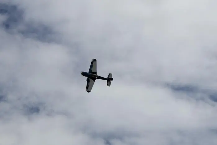 Flinke Modellflieger machten Kunststücke in luftigen Höhen