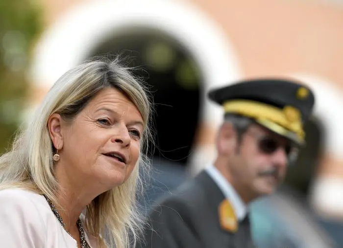 ABD0019_20200709 - WIEN - ÖSTERREICH: Verteidigungsministerin Klaudia Tanner (ÖVP) und Generalmajor Erwin Hameseder im Rahmen einer PK mit dem Titel 'Miliz neu denken' am Donnerstag, 9. Juli 2020, in Wien. - FOTO: APA/ROLAND SCHLAGER