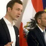 Gernot Blümel und Herbert Kickl bei einem Ministerrat im April