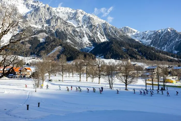 Schon nach wenigen Metern setzten sich die Favoriten an die Spitze