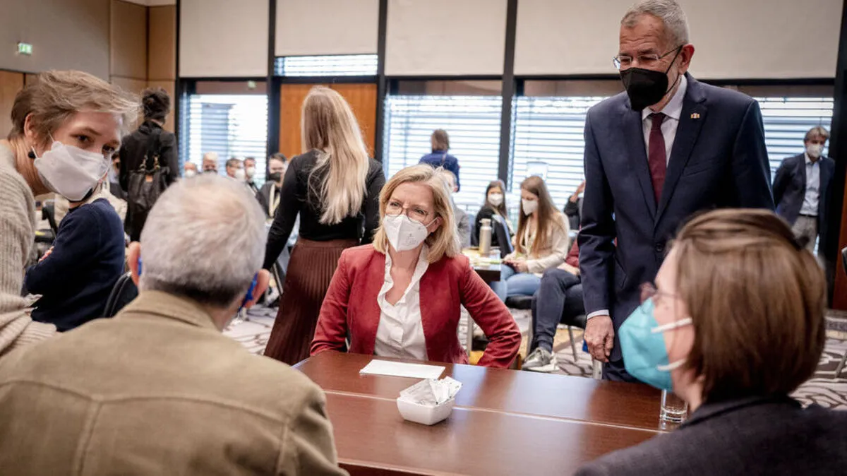 100 Österreicherinnen und Österreicher arbeiten im neuen Klimarat mit. Zum Auftakt kamen auch Bundespräsident Alexander Van der Bellen und Umweltministerin Leonore Gewessler