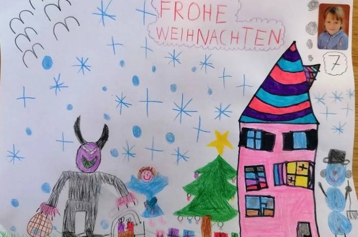 Valentina Raffler (7) aus Mureck hat auf ihrem Bild alles gemalt, was zur Adventzeit gehört.