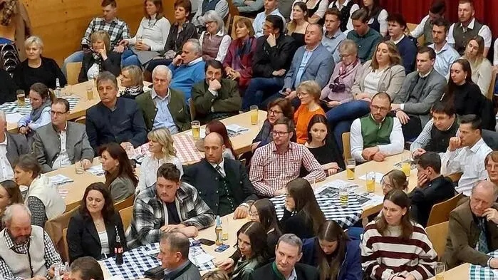 Den Reigen der Frühlingskonzerte im Bezirk Murau eröffneten am Samstag die Kreischberg-Musikanten in der Kreischberghalle in St. Lorenzen ob Murau. 