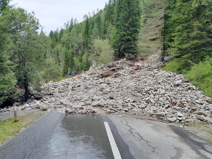 Eine massive Mure verlegte die Nockalmstraße am 21. Juli