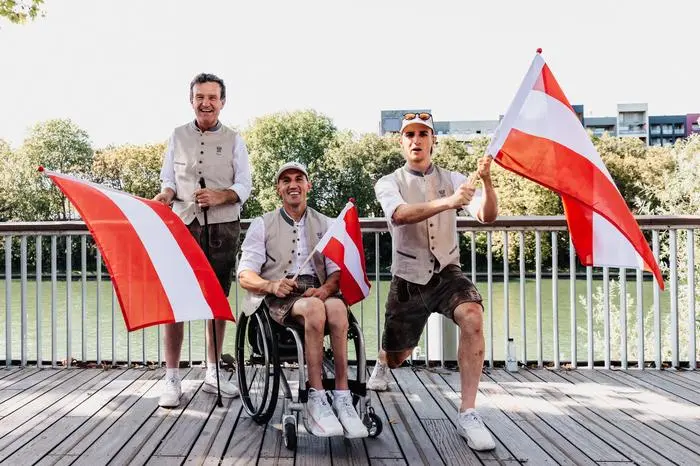 PARIS,FRANCE,28.AUG.24 - PARALYMPICS - Paralympic Summer Games Paris 2024, Olympic Village, preview. Image shows Pepo Puch, Thomas Fruehwirth and Franz-Josef Laesser (AUT). Keywords: Steimark, group photo. Photo: GEPA pictures/ Matic Klansek