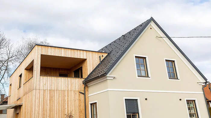 Walter Temmel war zwar noch klein, als seine Eltern ihr Wohnhaus 1980 verkauften und in das Gebäude dahinter zogen. Trotzdem hing sein Herz weiterhin an dem alten Bauernhaus.
