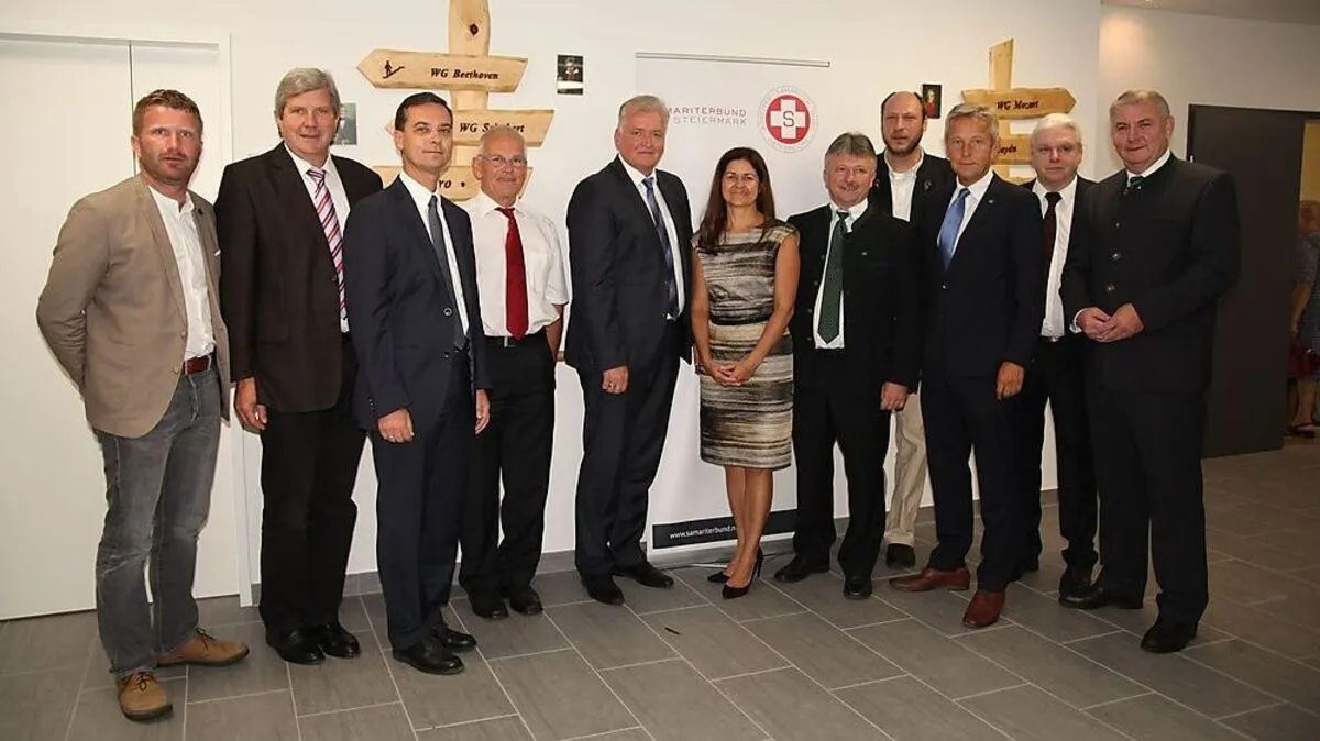 Zahlreiche Ehrengäste, darunter SP-Soziallandesrätin Doris Kampus, kamen zur Eröffnungsfeier