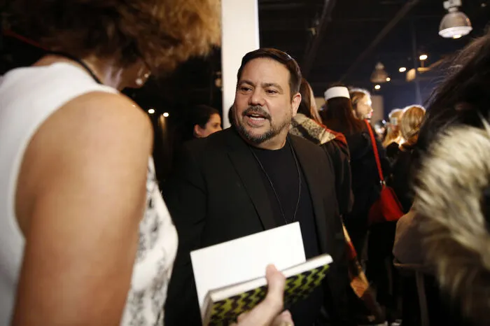 ...als Modeschöpfer Narciso Rodriguez seine neuesten Kreationen vorstellte.