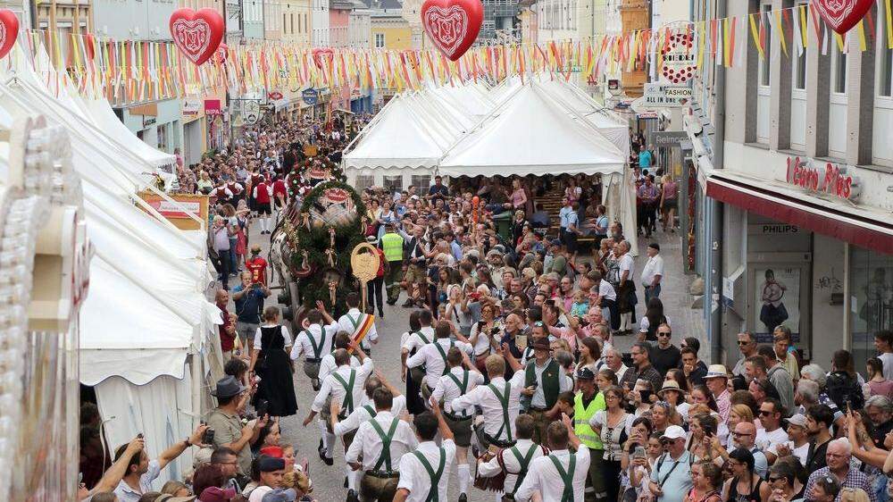 Der Villacher Kirchtag zieht jährlich 500.000 Besucher in die Stadt