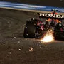 Das Heck des Red Bull ist höher als das von Mercedes  - und das scheint Vorteile zu haben und lässt Funken sprühen
