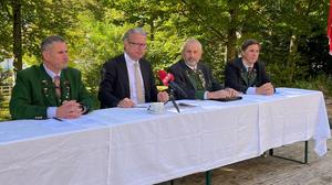 Gerald Loitzl (Altaussee), Landeshauptmann Christopher Drexler, Franz Frosch (Bad Aussee) und Franz Steinegger (Grundlsee)