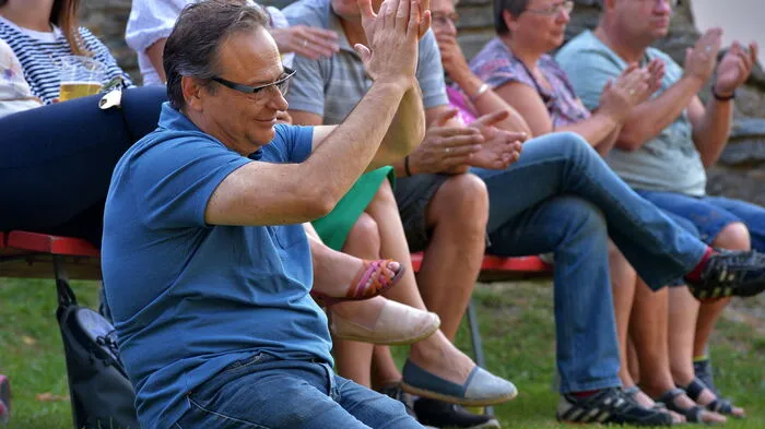 Festivalintendant Zane Zalis beim Open Air im Murauer Stadtpark.