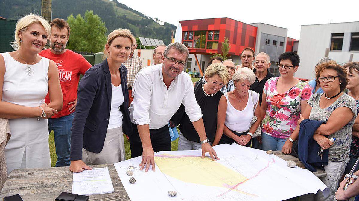 Kerstin Stocker, Kurt Diepold, Susanne Kaltenegger und Peter Koch (v. l.) sprachen mit den Bürgern