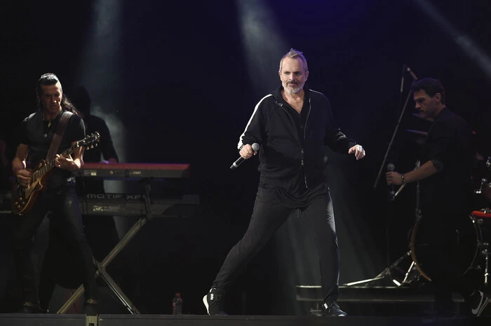 "Mit dem Konzert zeigen wir der Welt, dass wir noch aufrecht stehen", sagte Bürgermeister Miguel Angel Mancera. "Es ist nicht so, dass wir feiern, dass wir noch leben. Wir wollen aber zeigen, dass wir entschlossen sind, unser Land wieder aufzubauen und nach vorne zu schauen."  