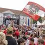 Die Stimmung beim Public Viewing auf dem Neuen Platz in Klagenfurt, wie hier vergangenen Dienstag beim Spiel gegen die Niederlande, dürfte auch im Achtelfinale bestens werden