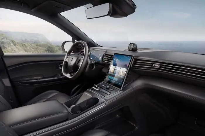 Das bedeutet: Der Sprint von 0 auf 100 km/h in 4,7 Sekunden Geschichte, während die Reichweite bei bis zu 510 Kilometern liegen soll. Das Einstiegsmodell hat eine maximale Leistung von 320 kW (435 PS).