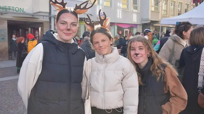 Der Phantasie bei der Verkleidung waren keine Grenzen gesetzt. Ob mit Rehgeweih 
