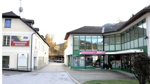 Schwarz Wagendorffer in Bad Aussee, Übernahme Elektrizität, Unternehmen | Das Haupthaus von Schwarz Wagendorffer in Bad Aussee