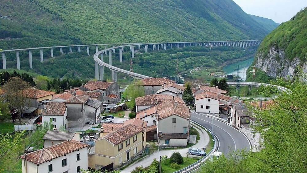 Die Alemagna-Autobahn führt von Mestre nach Belluno. Der Ausbau erhielt eine Absage seitens der EU