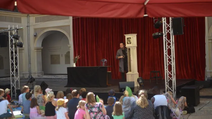 Gut besuchter Festivalauftakt trotz Hitze.